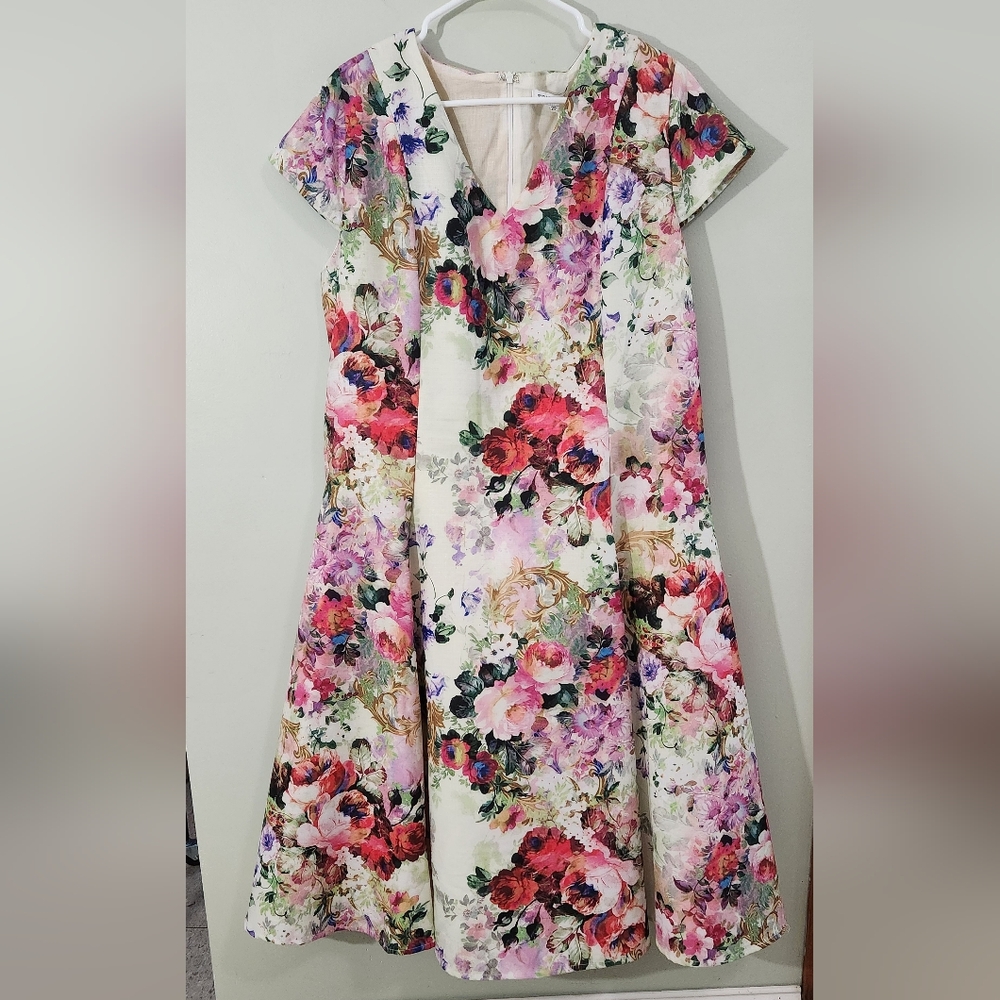 TRULY Multicolor Floral Midi Dress - Picture 2 of 5